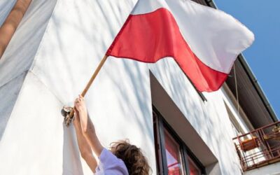 Czy wstydzimy się polskiej flagi